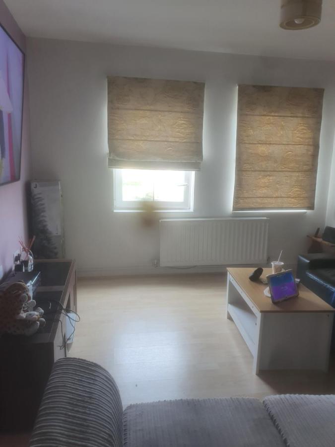 Nice 2 Bed Apartment Londyn Zewnętrze zdjęcie